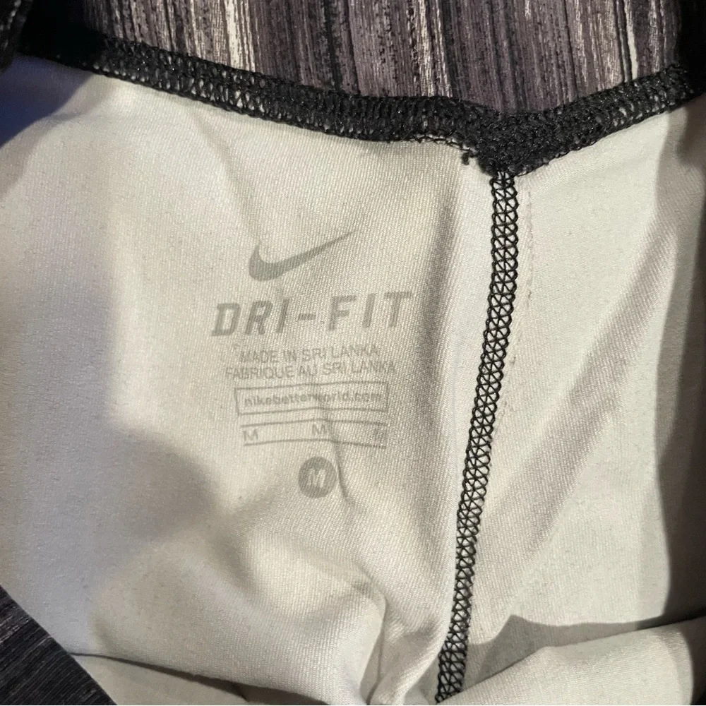 Nike Women’s Printed Training Tights‎ Medium